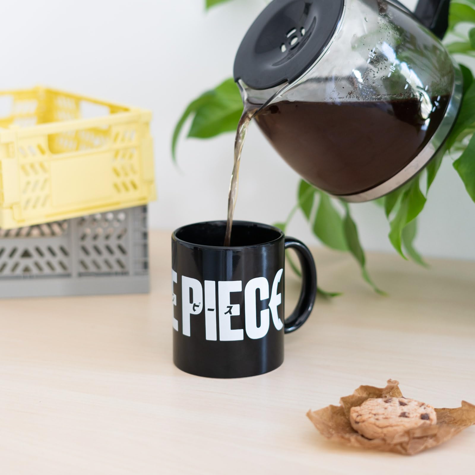 Amazon.com | Grupo Erik One Piece Netflix Ceramic Mug | 35 cl